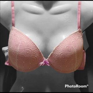 Sexy Comfortable Bombshell Lilac , Laced Soft Push Up, Underwire, Padded Bra NWT